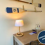 酒店 斯特兰德米拉马尔酒店 4*