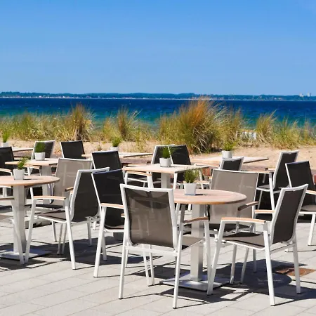 Strandhotel Miramar Szálloda