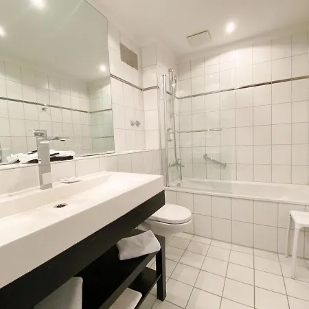 Отель Strandhotel Miramar 4*