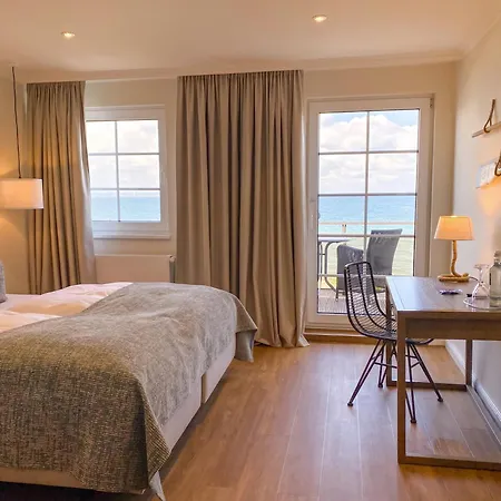 Strandhotel Miramar מלון 4*