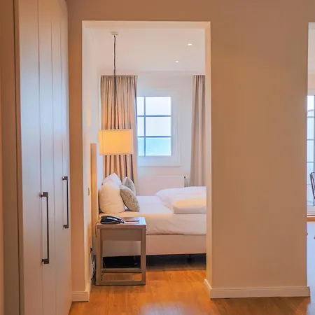 Strandhotel Miramar מלון 4*