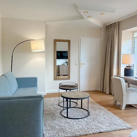 Strandhotel Miramar Otel