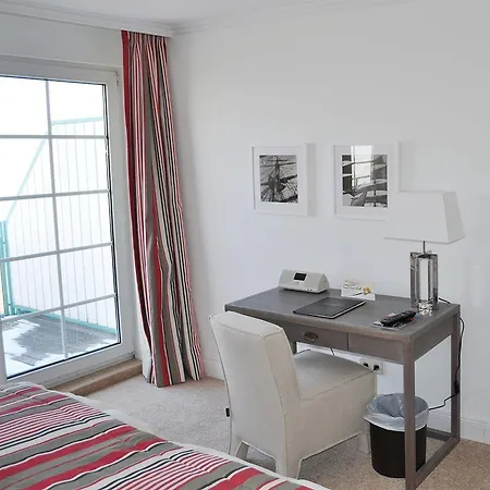 Strandhotel Miramar Отель